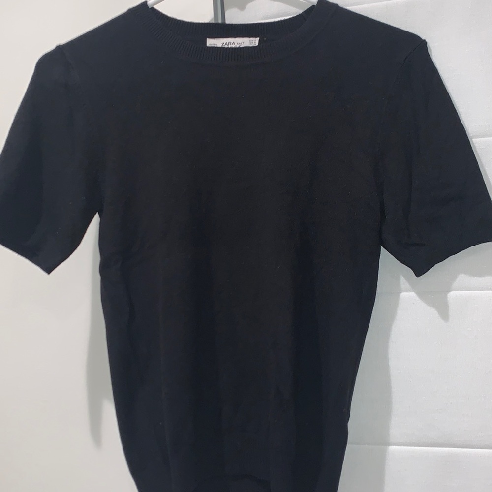 Short sleeve sweater